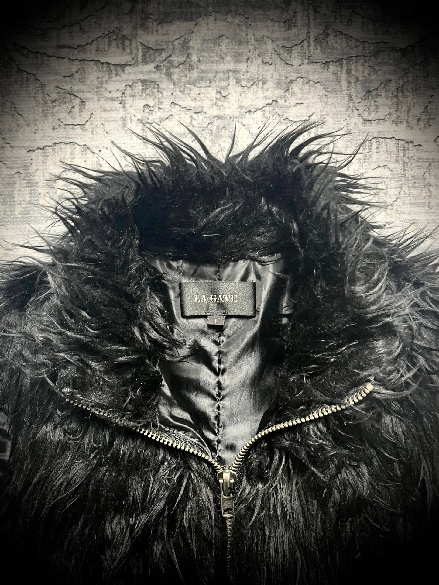 LA GATE sleeveless vest