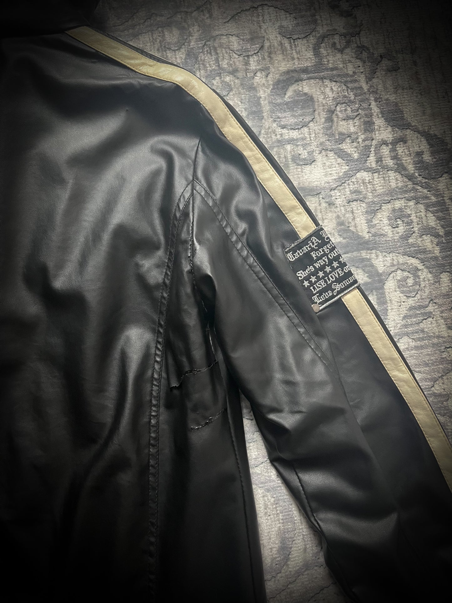 CAVARIA x LA GATE striped jacket