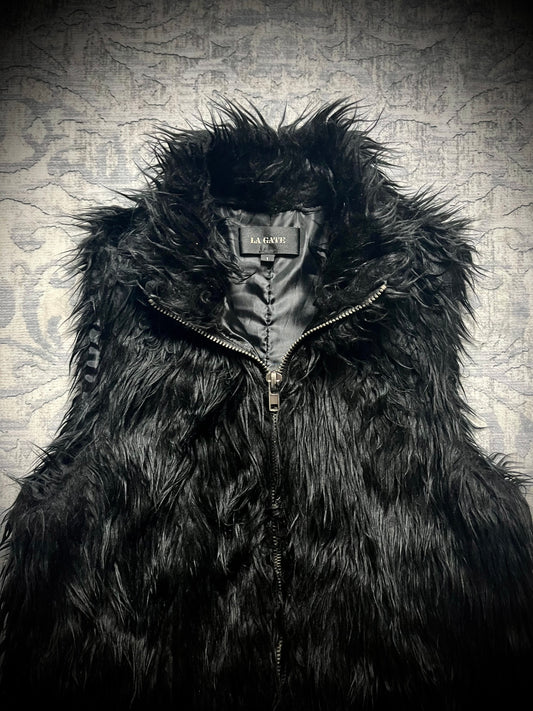 SLEEVELESS FUR VEST
