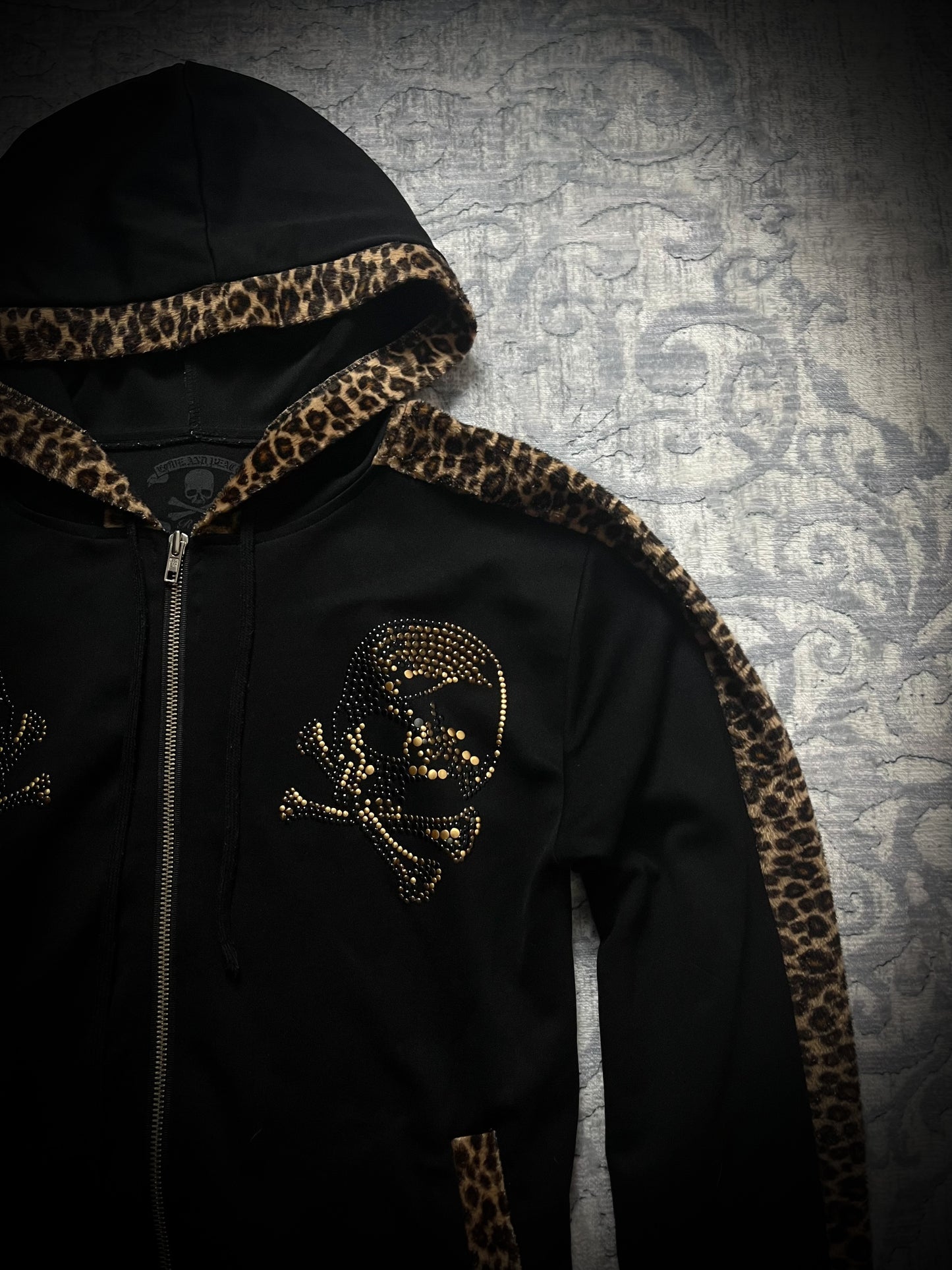 LEOPARD RHINESTONE HOODIE